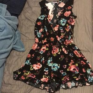 FLORAL V NECK ROMPER